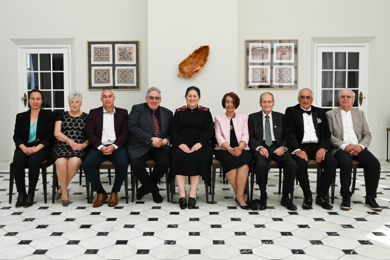 Dame Cindy with other founding Fellows of Te Mata o te Tau