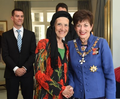 Ms Lynda Williams, MNZM and the Governor-General, The Rt Hon Dame Patsy Reddy.