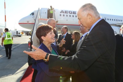 an image of Dame Patsy meeting Gad Propper, New Zealand Honorary Consul to New Zealand at Ben Gurian Airport